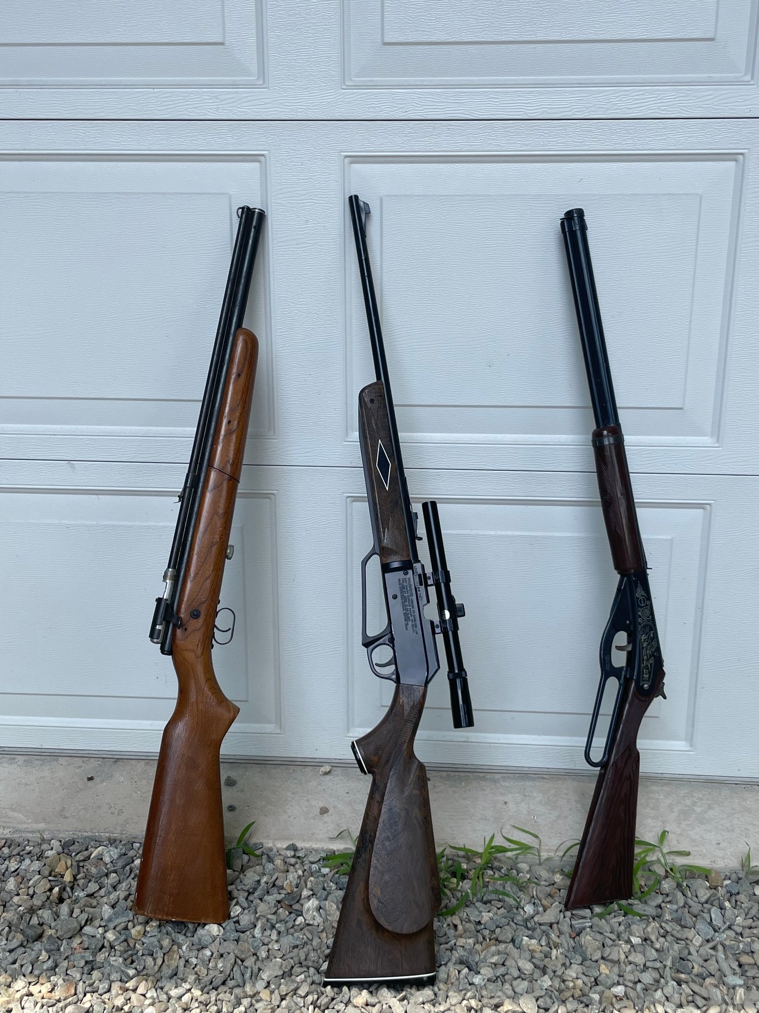 Various Designed Air Rifle Set Of Three #2146359 | Auctionninja.com