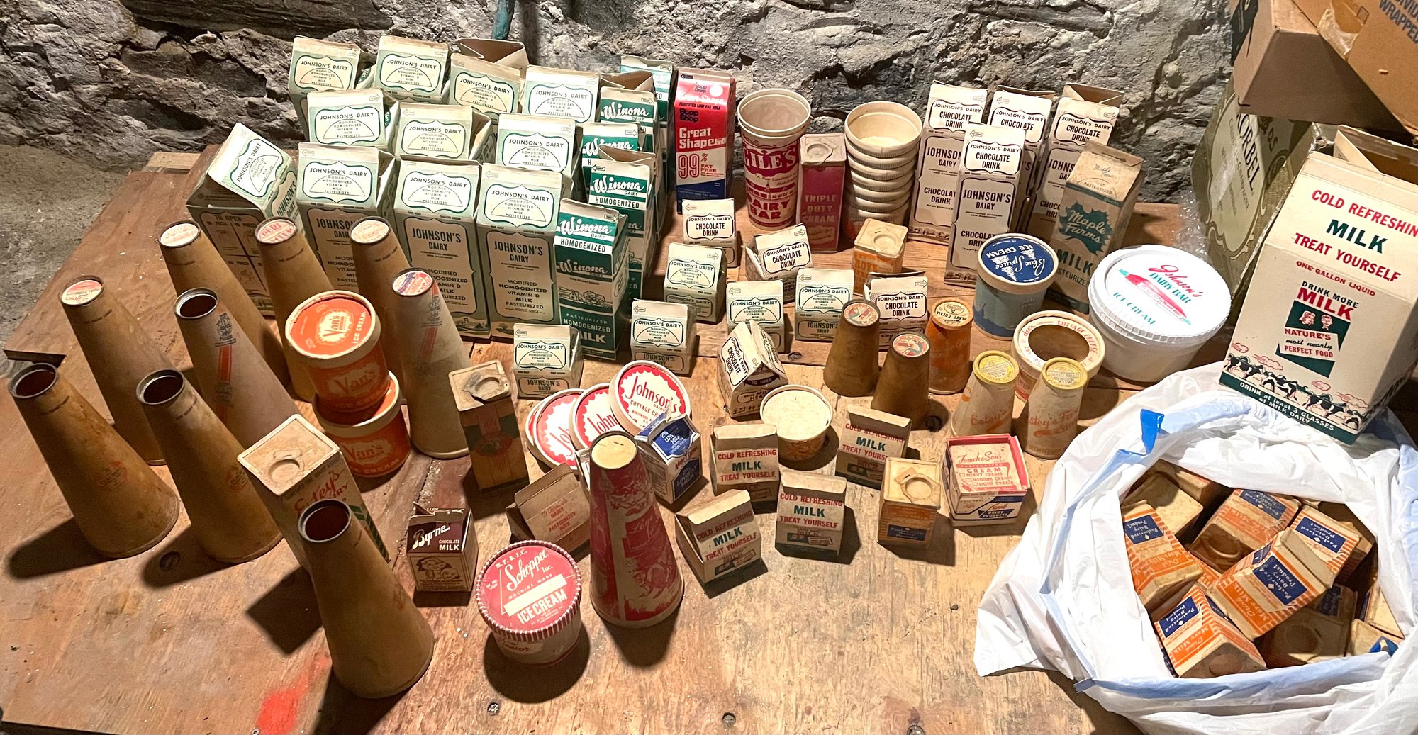 Large Lot Of Vintage Cardboard Milk Containers #14152 | Auctionninja.com