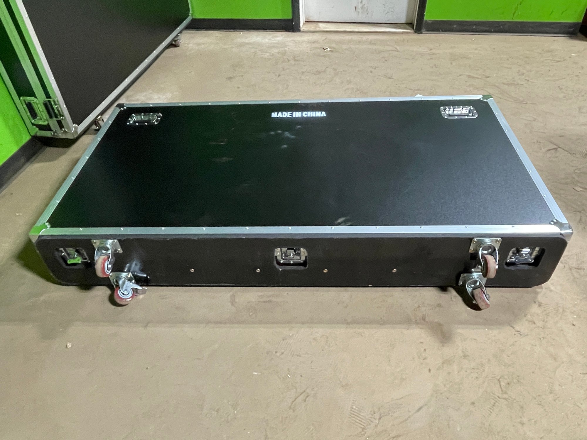 Rolling Hard Shell Case TWO Massive/Large Hard Shell Rolling Travel Cases #2288510 ...