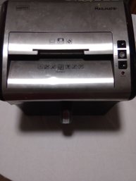 Staples Mailmate Paper Shredder