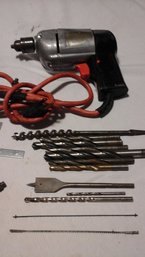 Black & Decker Deluxe Variable Speed Drill And Drill Bits Works