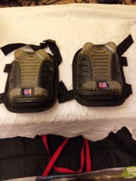 2 Pairs Of Knee Pads