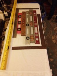 6 Various Size Levels And Two Carpenter Square