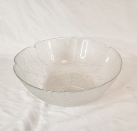 Arcoroc 10' Round Embossed Leaf Pattern Bowl