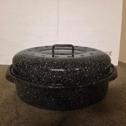 Oval Covered Roaster