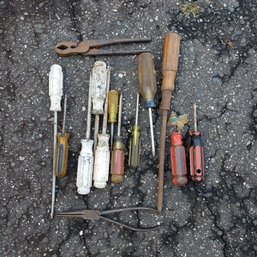 Screwdrivers & Pliers