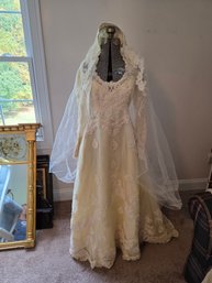 Vintage Priscilla Of Boston Wedding Dress With Veil