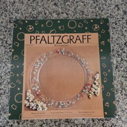 Pfaltzgraff Winterberry 13' Round Glass Platter