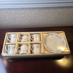 Set Of Six Fine Porcelain Teacups & Saucer Set