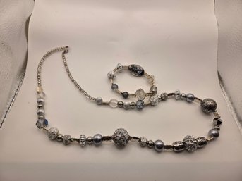Silver Tone Necklace And Bracelet Set