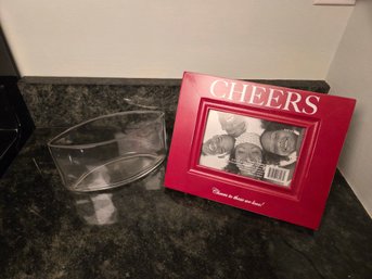 Vase & Cheers Frame