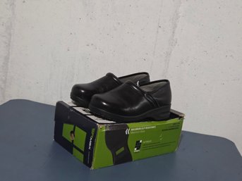 SRMAX Chicago Black Clogs Women's 8.5