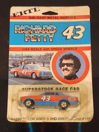 Vintage Richard Petty 1/64 Die-cast Car In Original Box