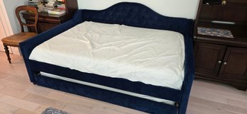 Navy Blue Velvet Daybed With Trundle