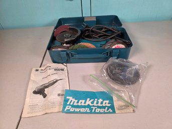 Vintage Makita 9501B 100mm Disc Grinder With Case, Grinding & Sanding Accessories