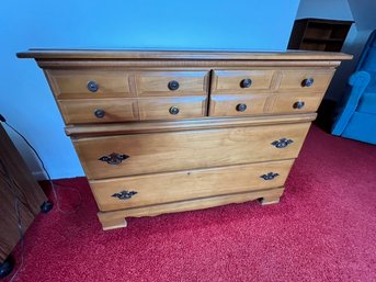 4 Drawer Colonial Style Dresser