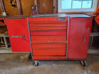 Vintage Snap-on Rolling Tool Chest With Bench Vise, Keys & Assorted Contents