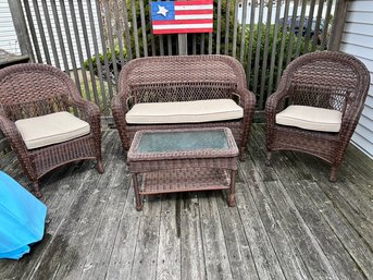 Sweet Outdoor Wicker Settee, 2 Side Chairs, Coffee Table, & End Table