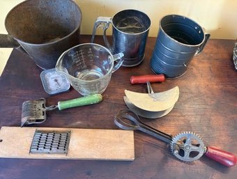 Assorted Vintage Kitchen Tools