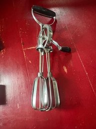 Vintage Manual Hand-crank Egg Beater