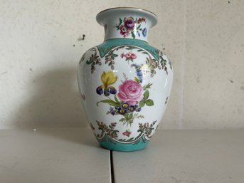 Paris Royal Porcelain Vase Peint A La Main Floral With Gold Brim
