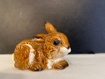 Figure Sitting Hare Goebel