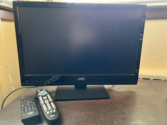 JVC 22' TV W/ DVD