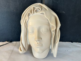 Head Of The Virgin Metropolitan Museum Of Art 1982 MMA Vintage1