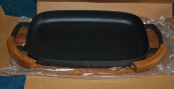 Nissen Hot Skillet Pan With Wood Base, New