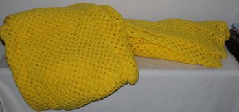 Vintage Hand Made Yellow Quilt, 5' By 9 1/2'