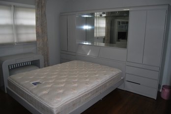 Modern Gray Bedroom Set With Queen Matterss