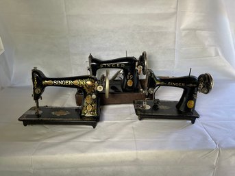 3 Vintage Singer Sewing Machine,