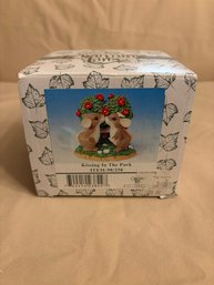 New Vintage Charming Trails By Fitz & Floyd  Kissing In The Park