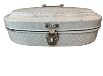 1920s German Enamel Metal Bread Box With Chicken Wire Pattern With Decorative Latch