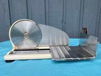 VINTAGE CHROME HAND CRANKED DELI MEAT SLICER