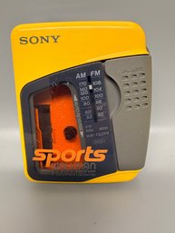 Working Sony Sports Walkman WM-FS399 AM/FM Cassette Player