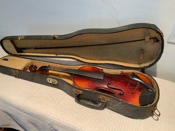 1920s Violin For Parts Or Craft Project Very Damaged Stored In Case
