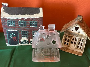 Christmas Lot - 3 Small Houses
