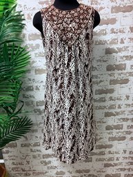 Tori Burch Patterned 100% Silk Dress With Embellished Neckline Size 6