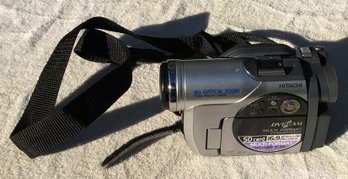 Hitachi DZ-MV730A Compact Camcorder DVD Movie Recorder Camera