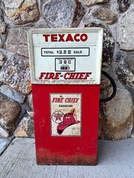 VINTAGE TEXACO FIRE CHIEF GASOLINE TOY GAS PUMP