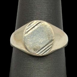 (A97) Sterling Silver Etched Ring, Size 9.75