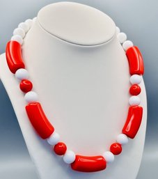 Fun Vintage Color Bock Red & White Acrylic Necklace