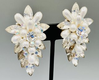 Vintage 1950/60 Clip-on Gold Tone Baroque Pearl Earrings - C7