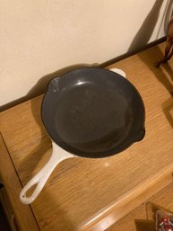 Le Creuset France # 23 White Skillet Cast Iron / Enamel