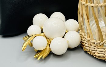 Vintage Art Deco White Opaque Bauble Brooch/Pin