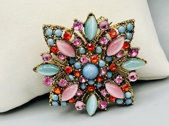 Vintage-style Gold Tone Flower Rhinestone Brooch/Pin - F3