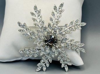 Vintage Sara Coventry Signed Snowflake Smoky Rhinestone Brooch/Pin