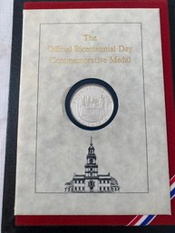 1976 The Official Bicentennial Commemorative Book With Silver Coin
