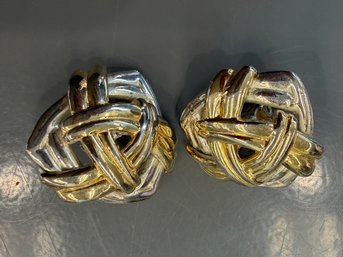 Vintage Intricate Knot Clip-on Earrings Featuring A Substantial Gold-plat Woven Design